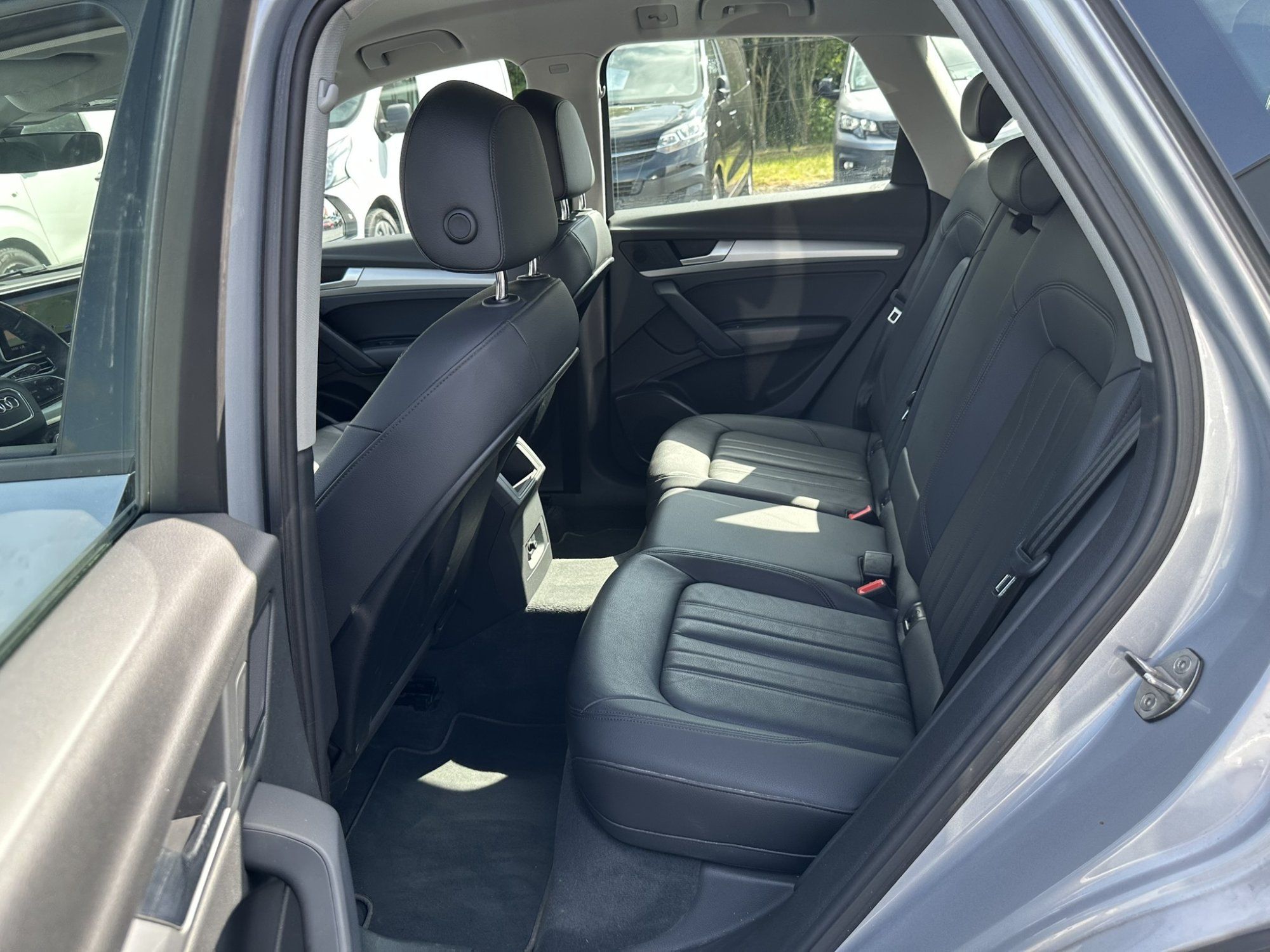 Audi Q5 30 TDI Business - фото 7