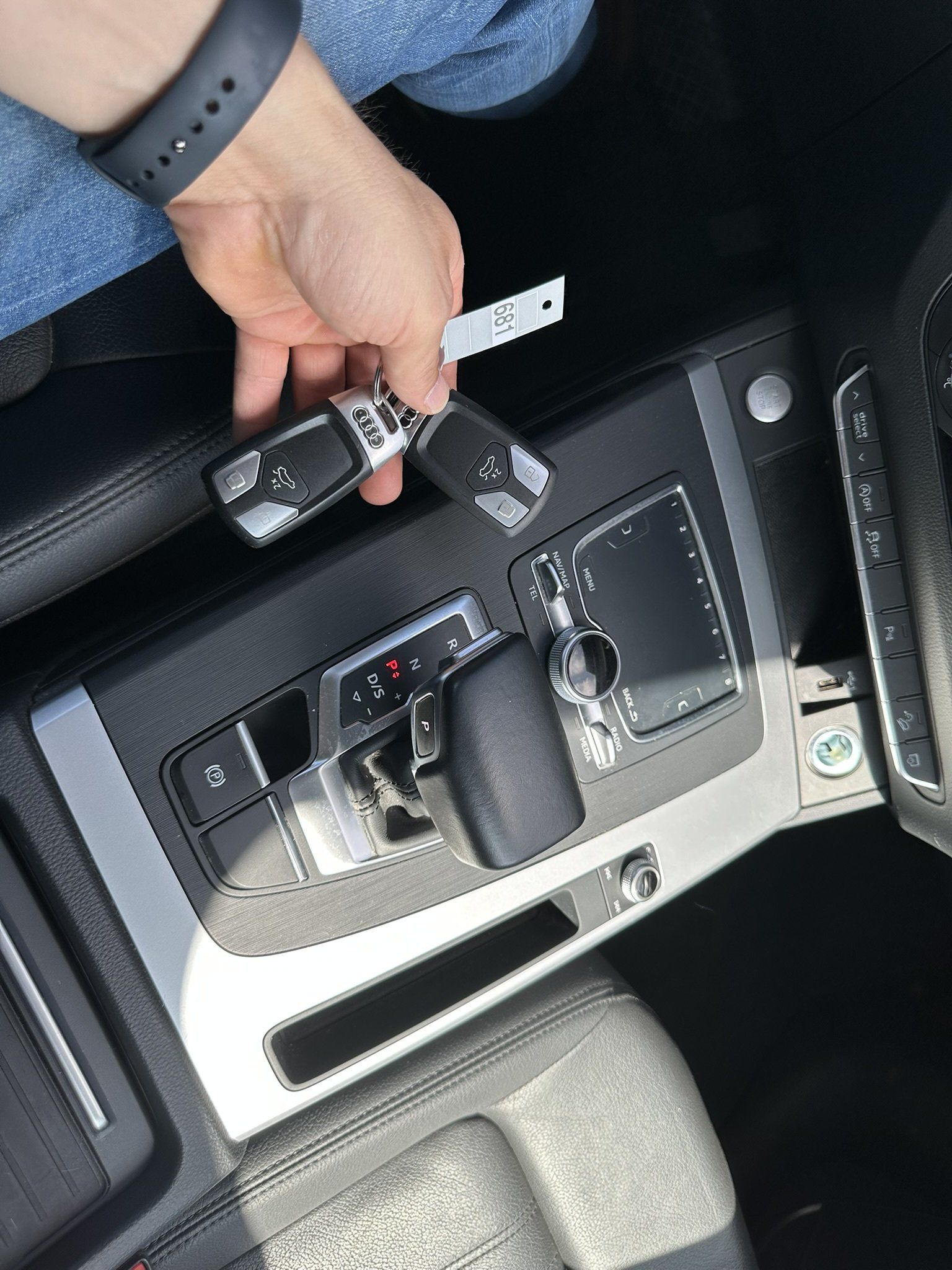 Audi Q5 30 TDI Business - фото 8