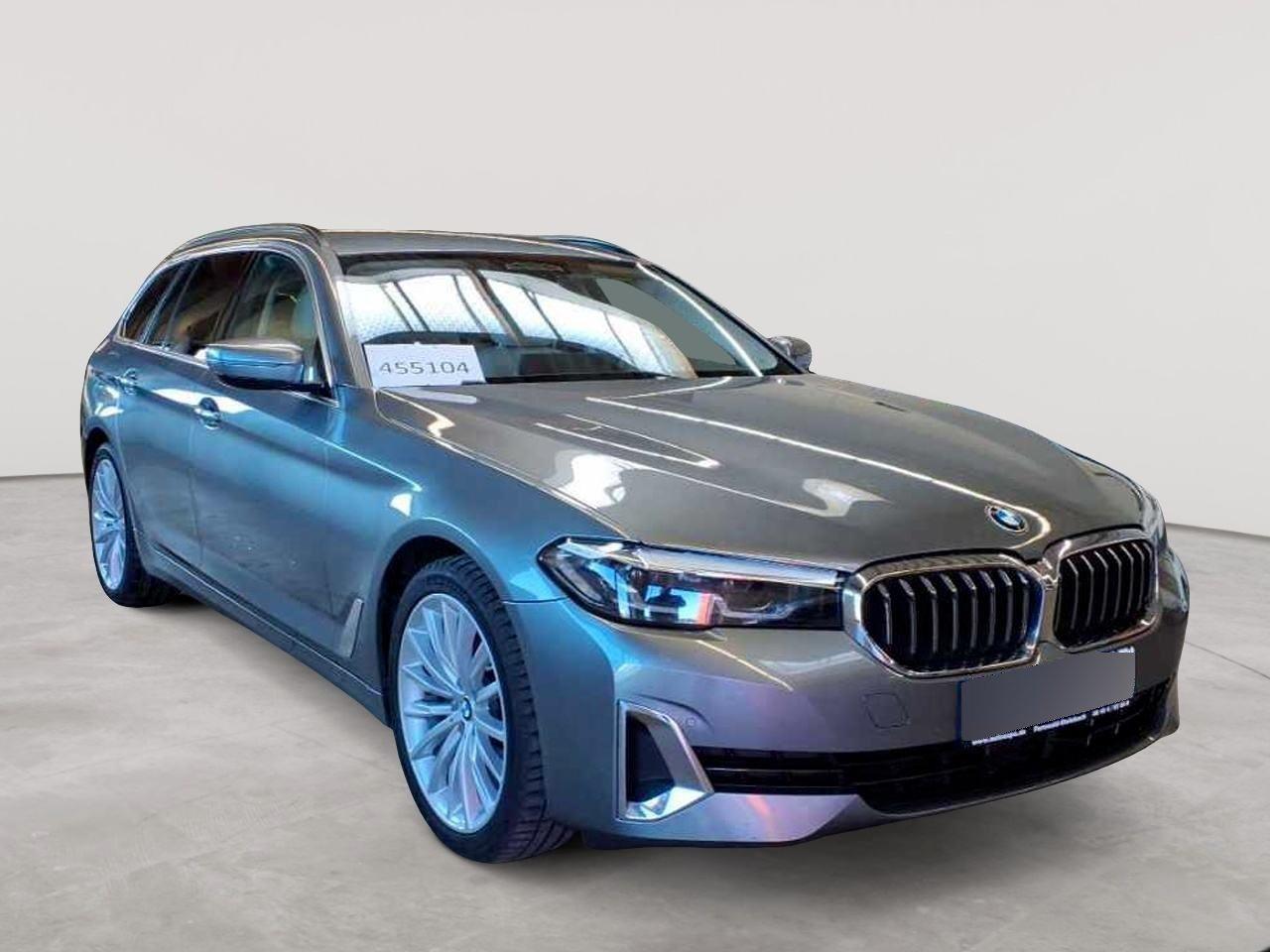BMW 5 Series Touring 520d Luxury - фото 1