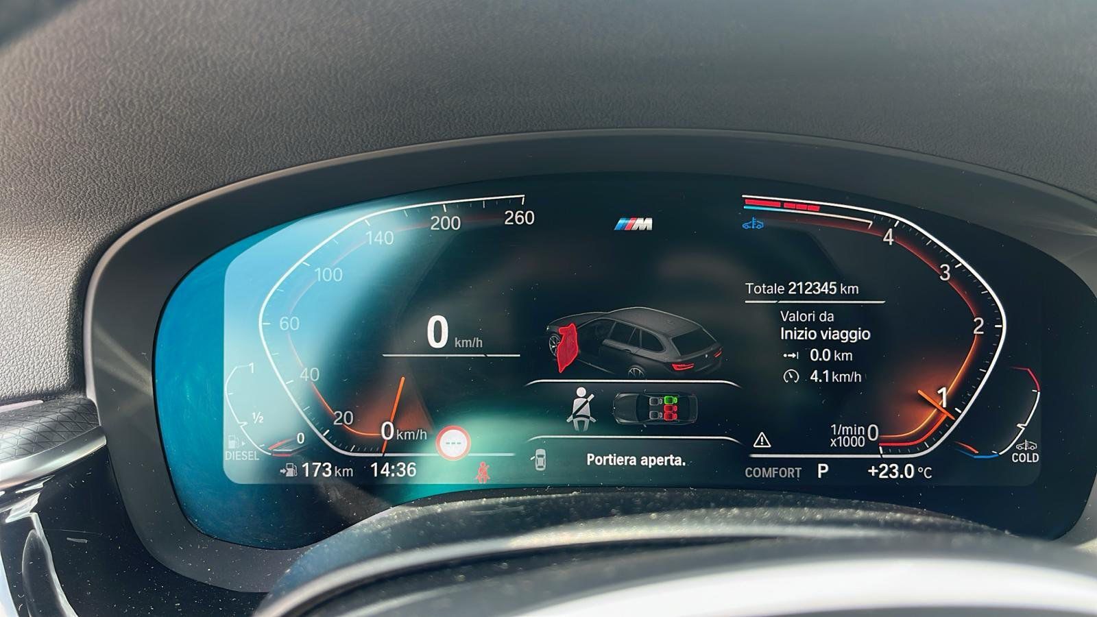 BMW 5 Series Touring 520d M Sport xDrive - фото 9