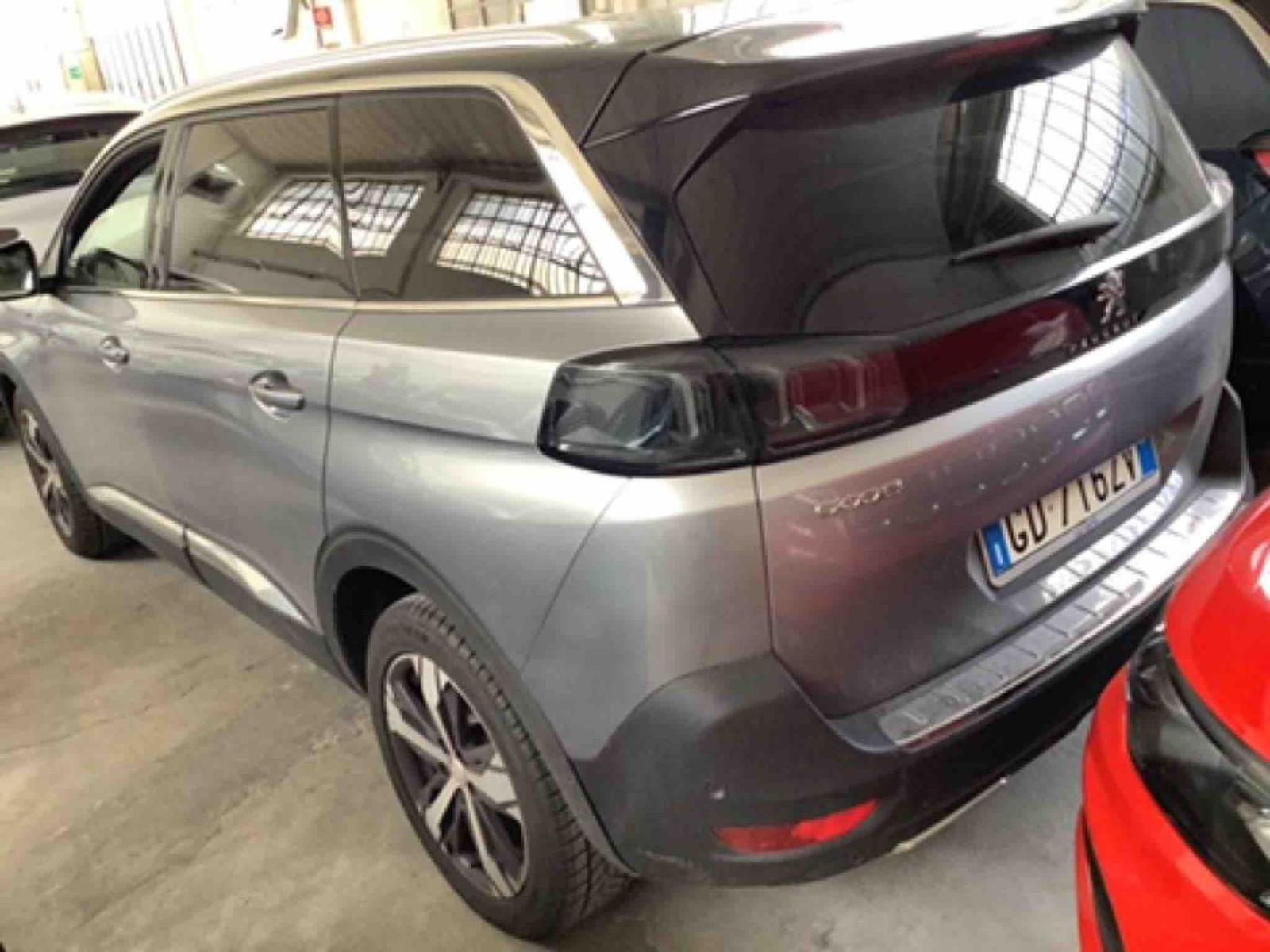 Peugeot 5008 1.5 HDI GT - фото 12