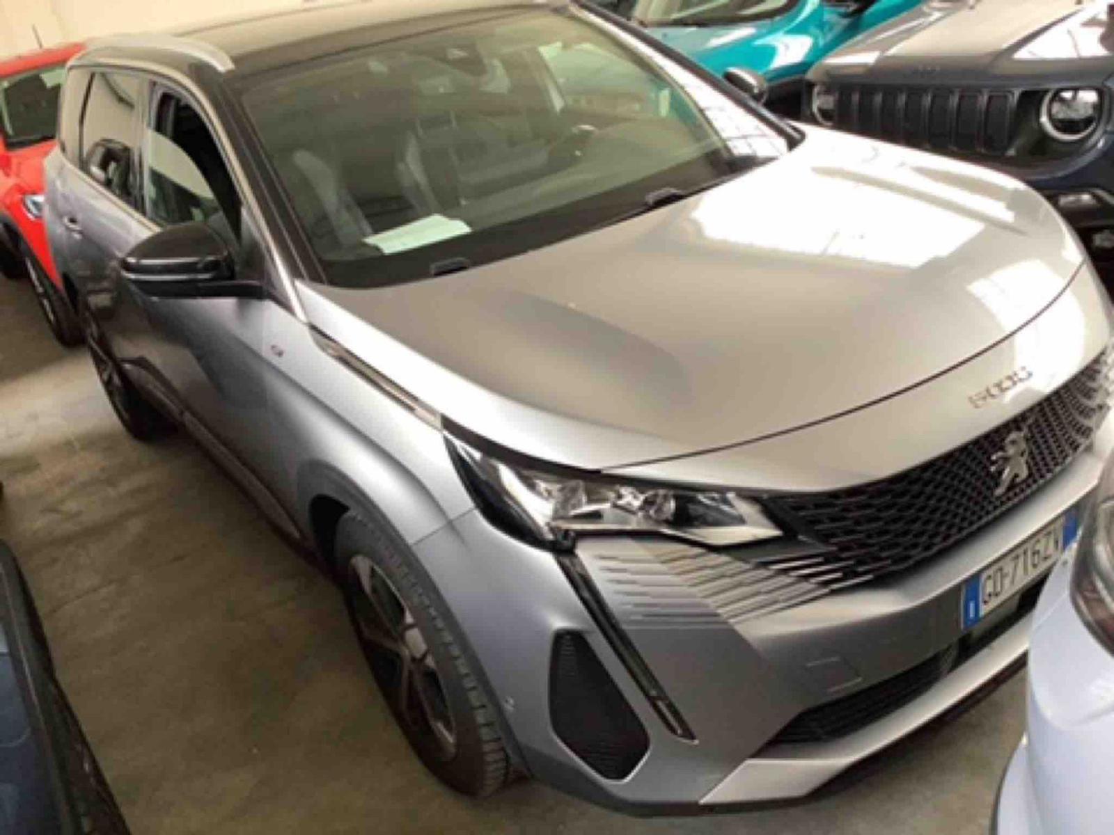 Peugeot 5008 1.5 HDI GT - фото 1
