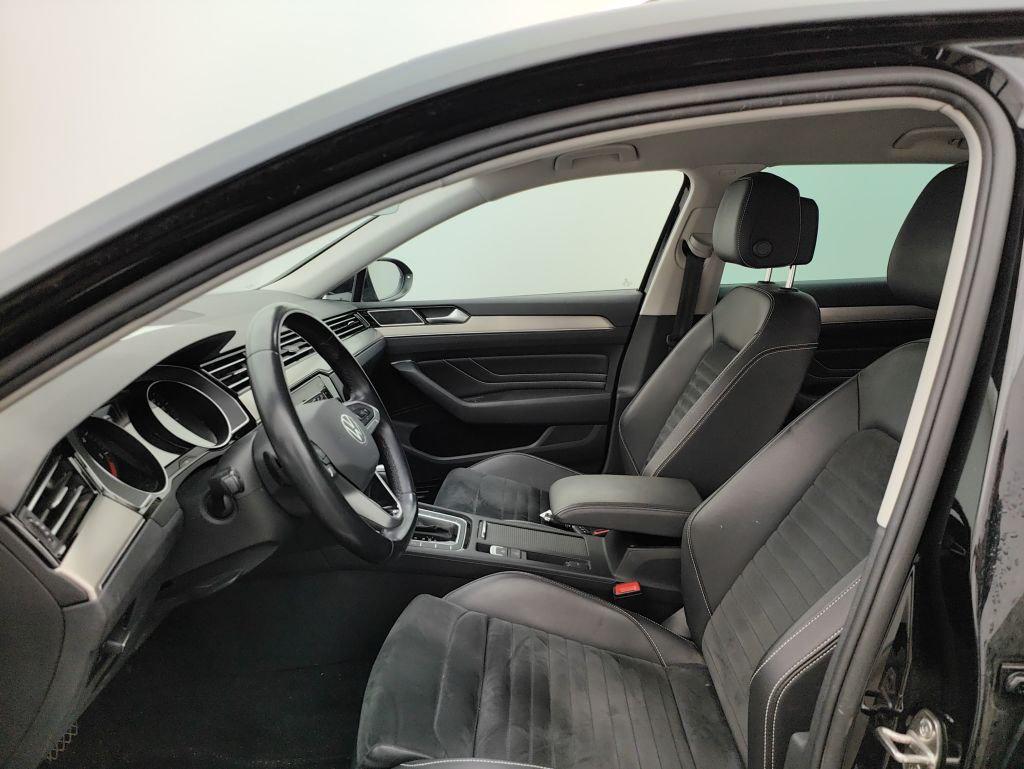 Volkswagen Passat Variant 2.0 TDI Elegance - фото 4